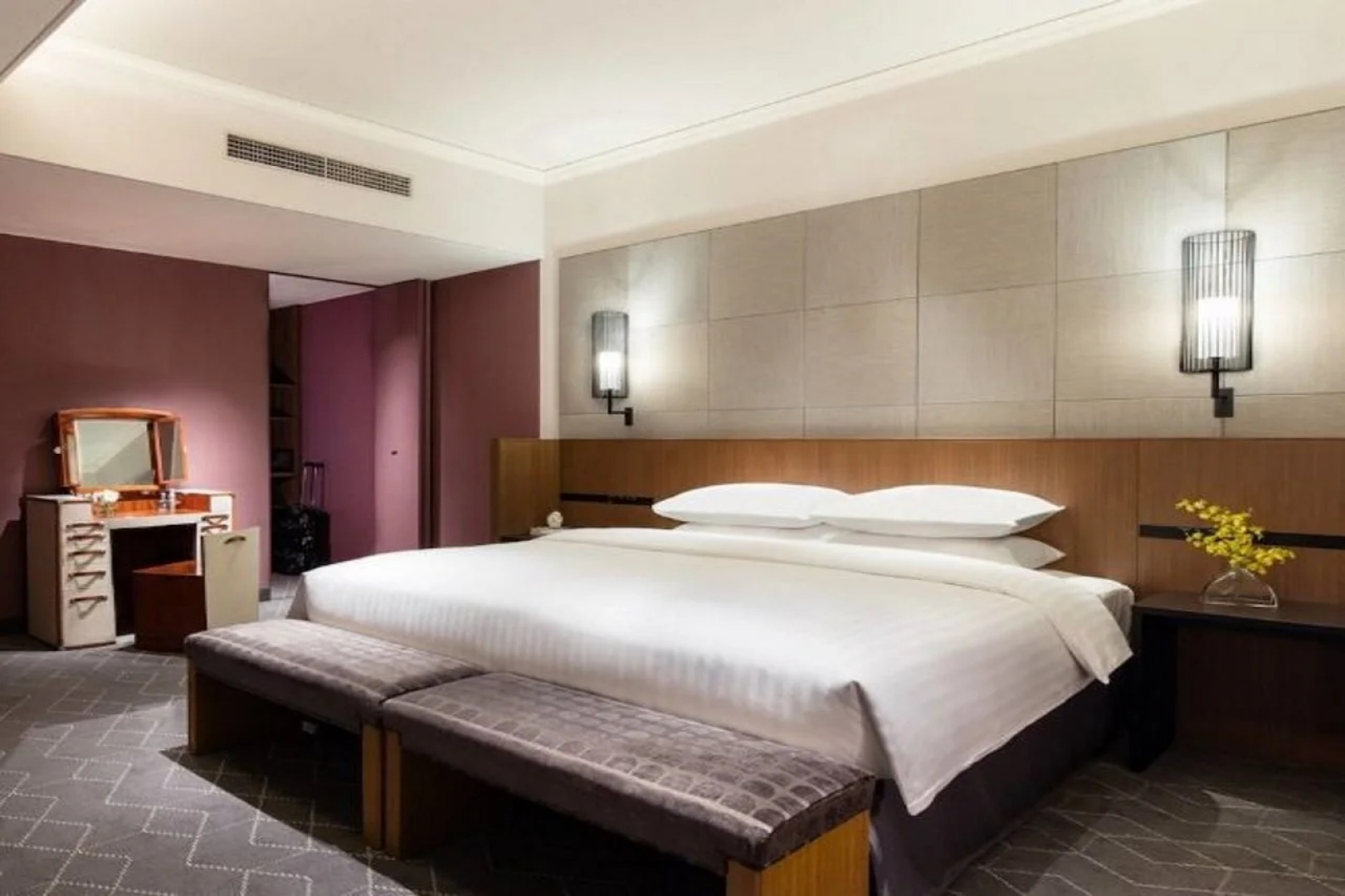 Courtyard by Marriott Shin-Osaka Station