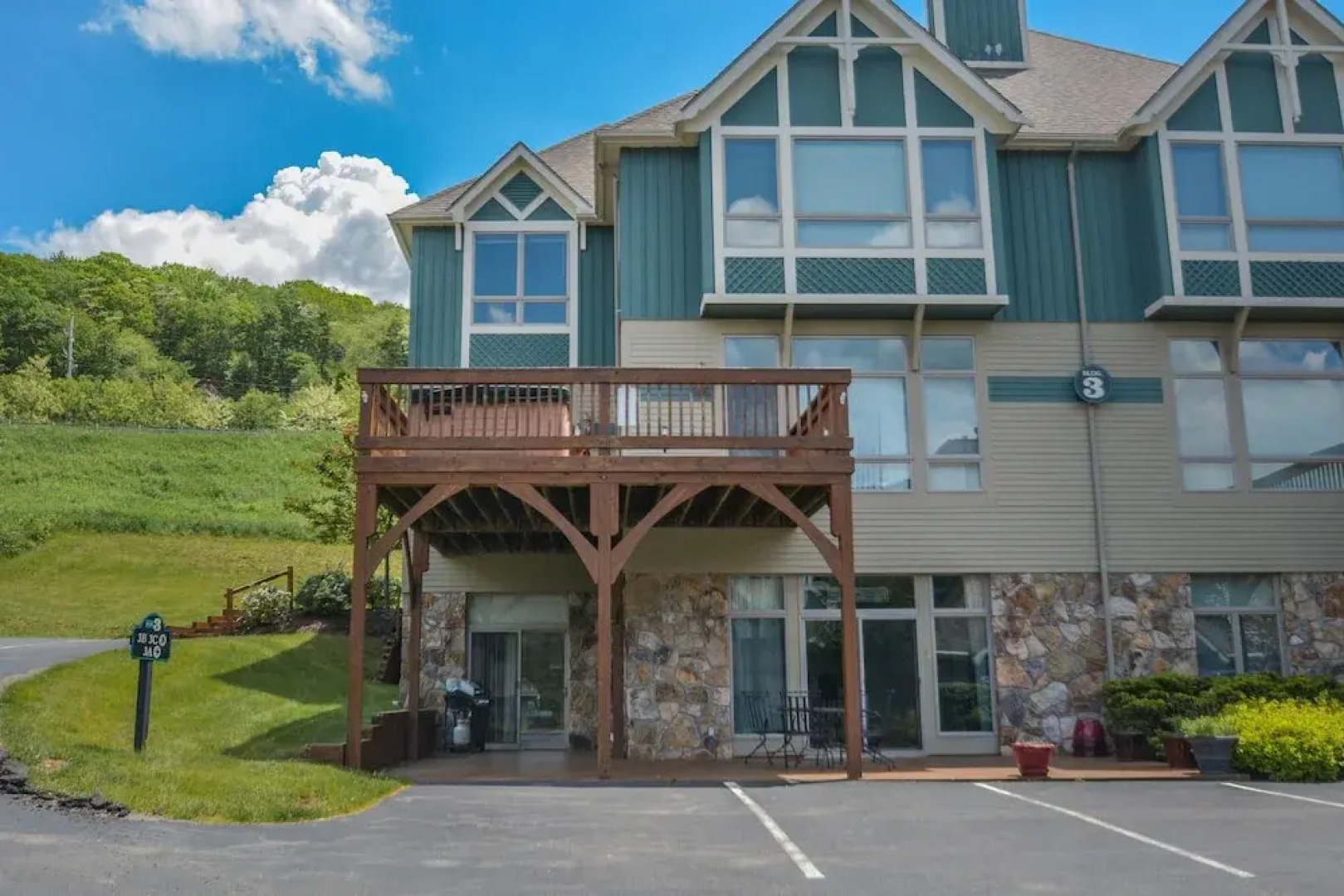 Four Seasons 4 Bedroom Apartment