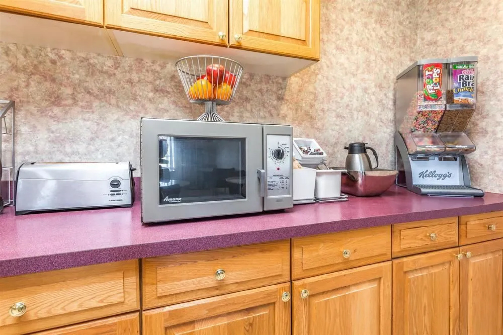 Super 8 Luna Pier/Monroe/Toledo Area