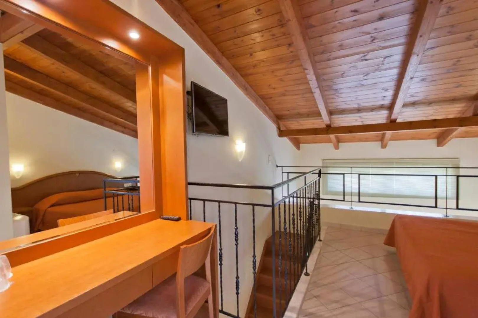 Hydramis Palace Beach Resort