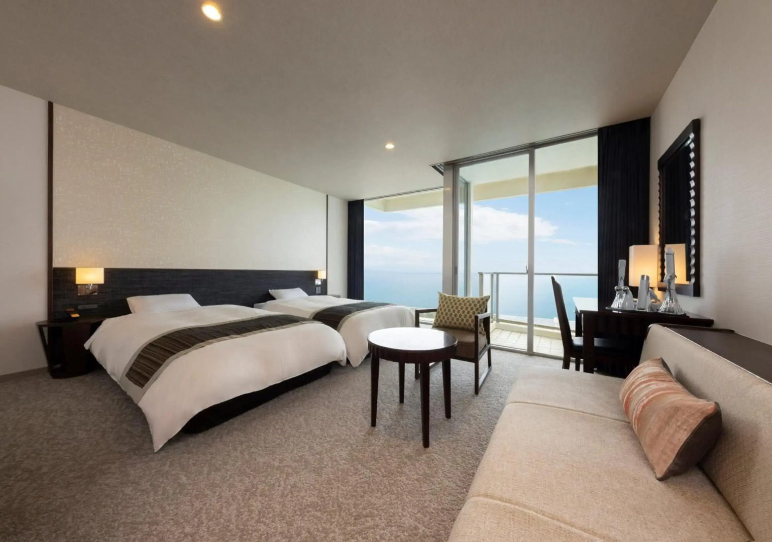 Kamogawa Grand Hotel