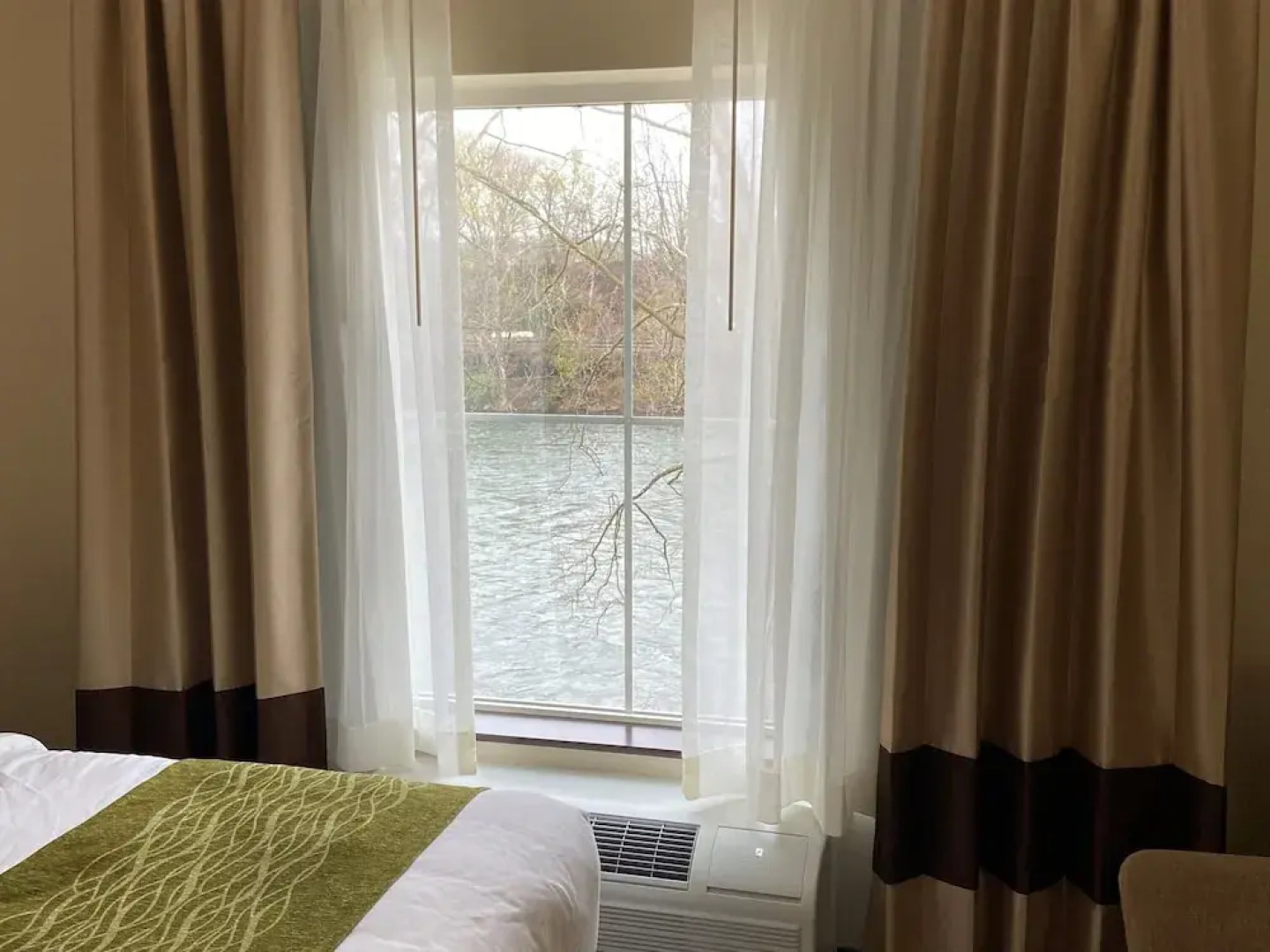 Cobblestone Hotel & Suites Connellsville