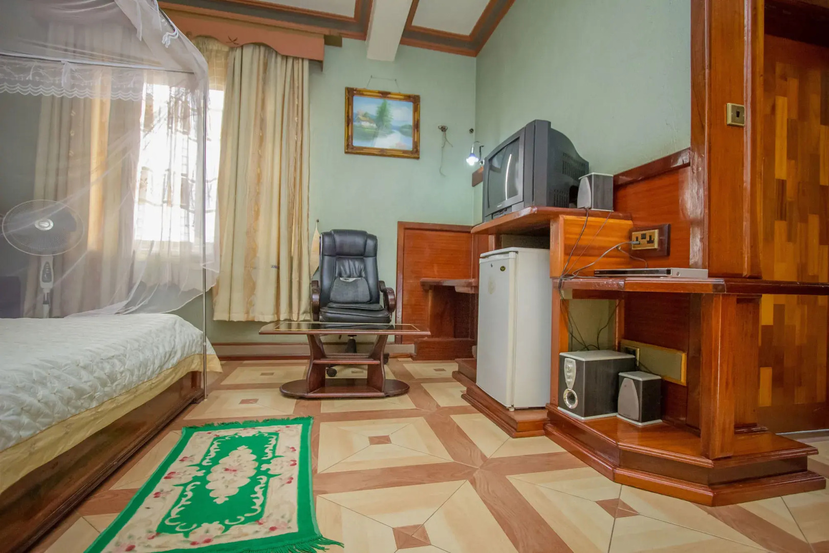 Grand Holiday International Hotel