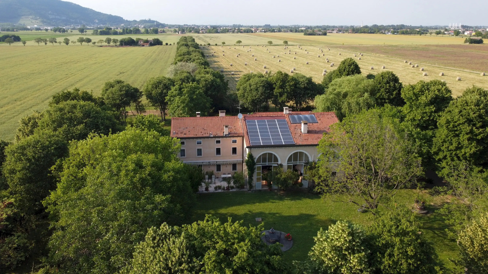 The Mulberries Three Bedroom and two Bathroom Apartment