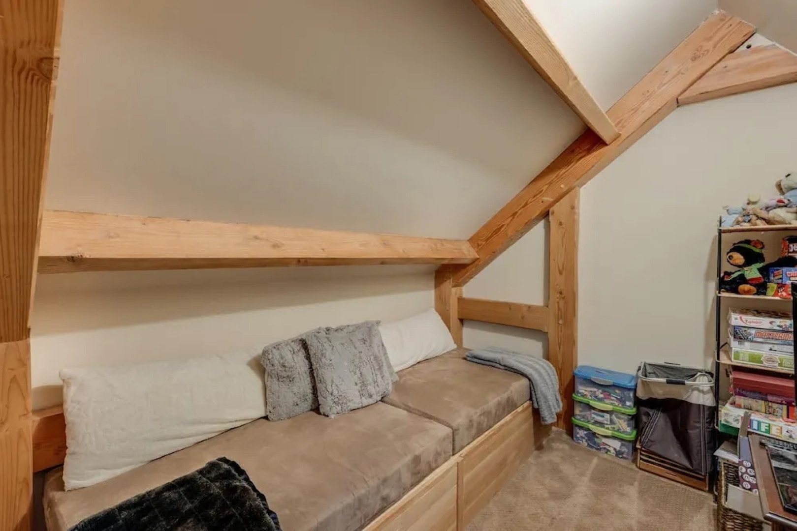 Mt. Baker Lodging Cabin 45 (Sleeps 6)