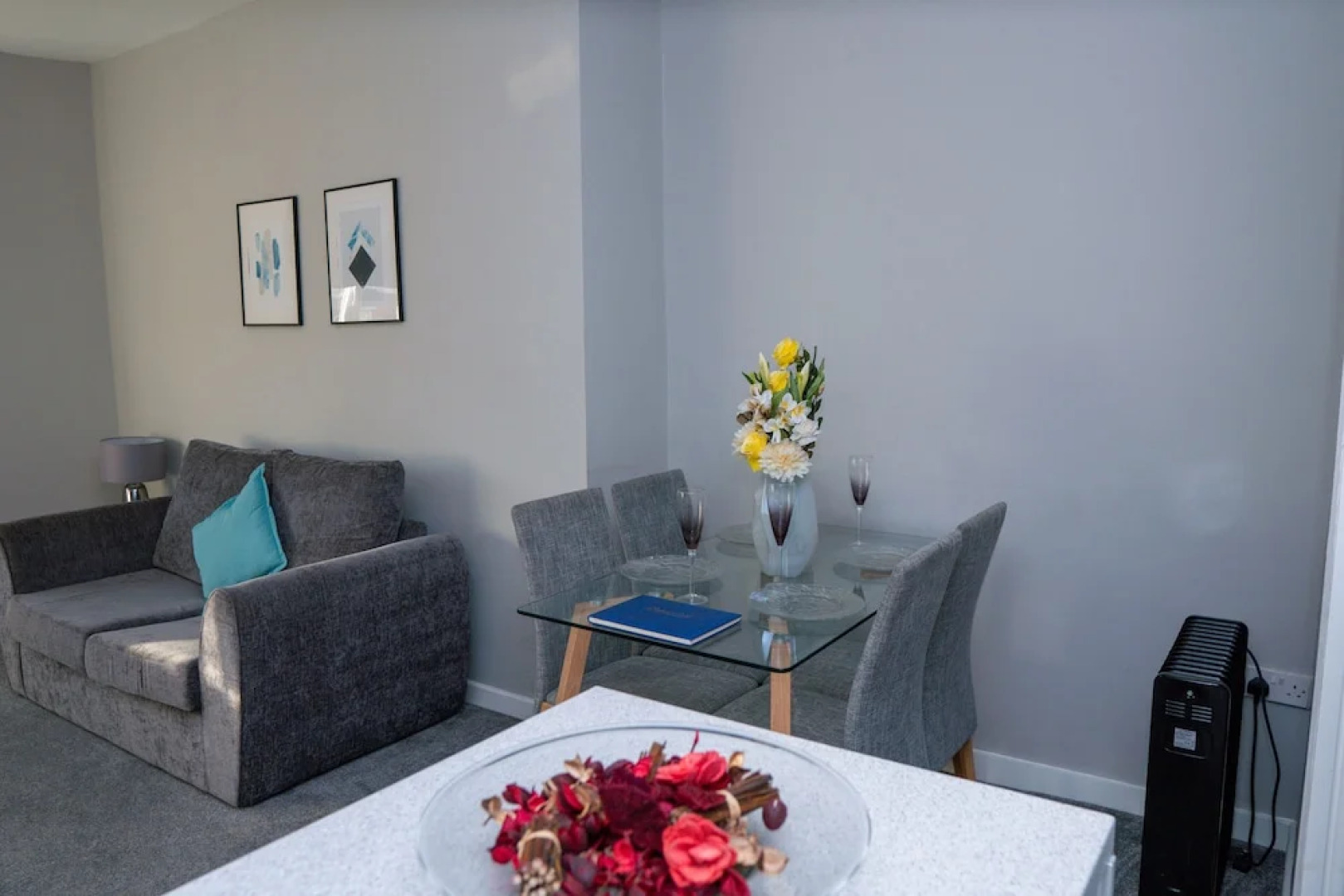 The White House Apartments