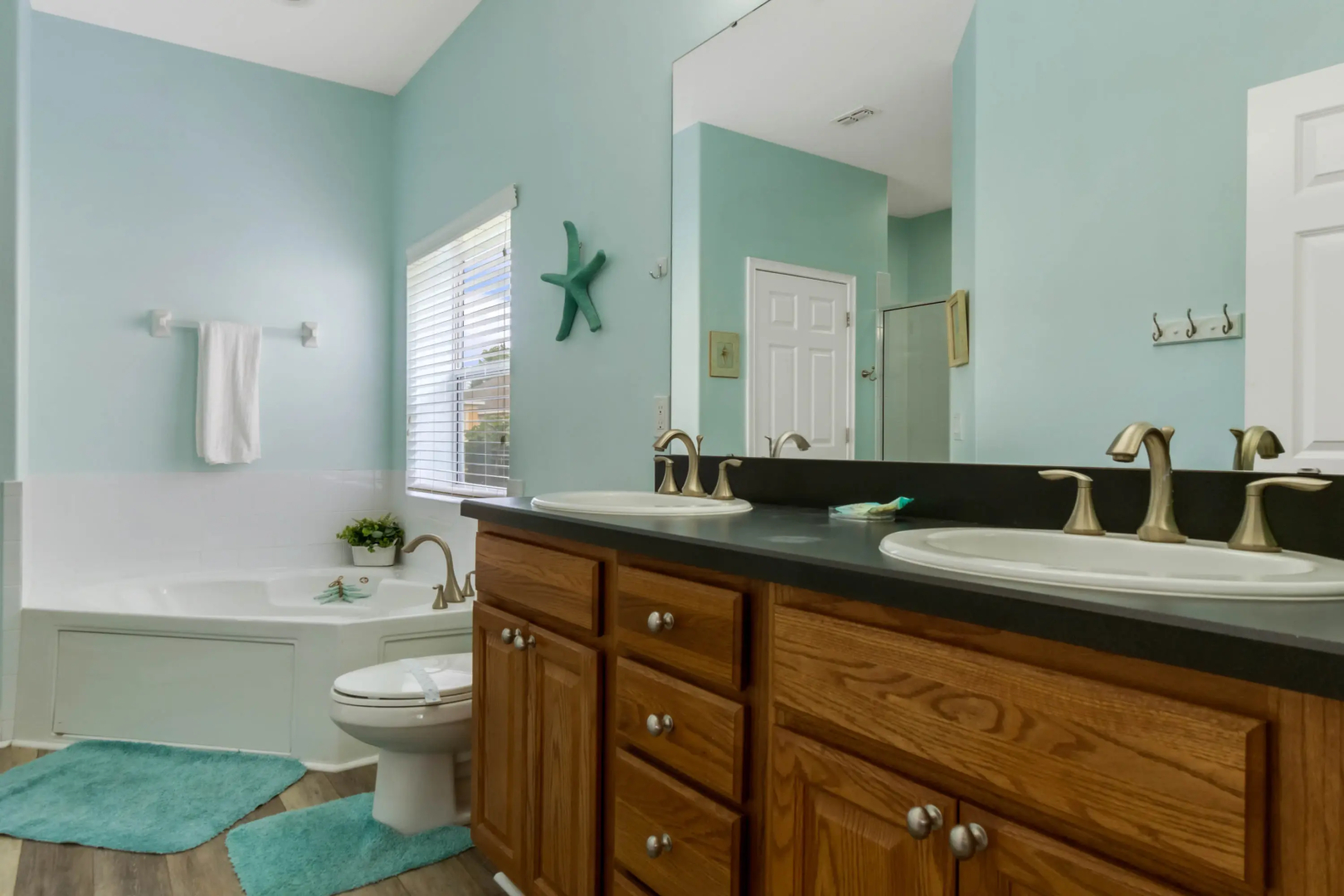 P2149VD - Newly renovated pool/spa home: 10 guests, Davenport, US