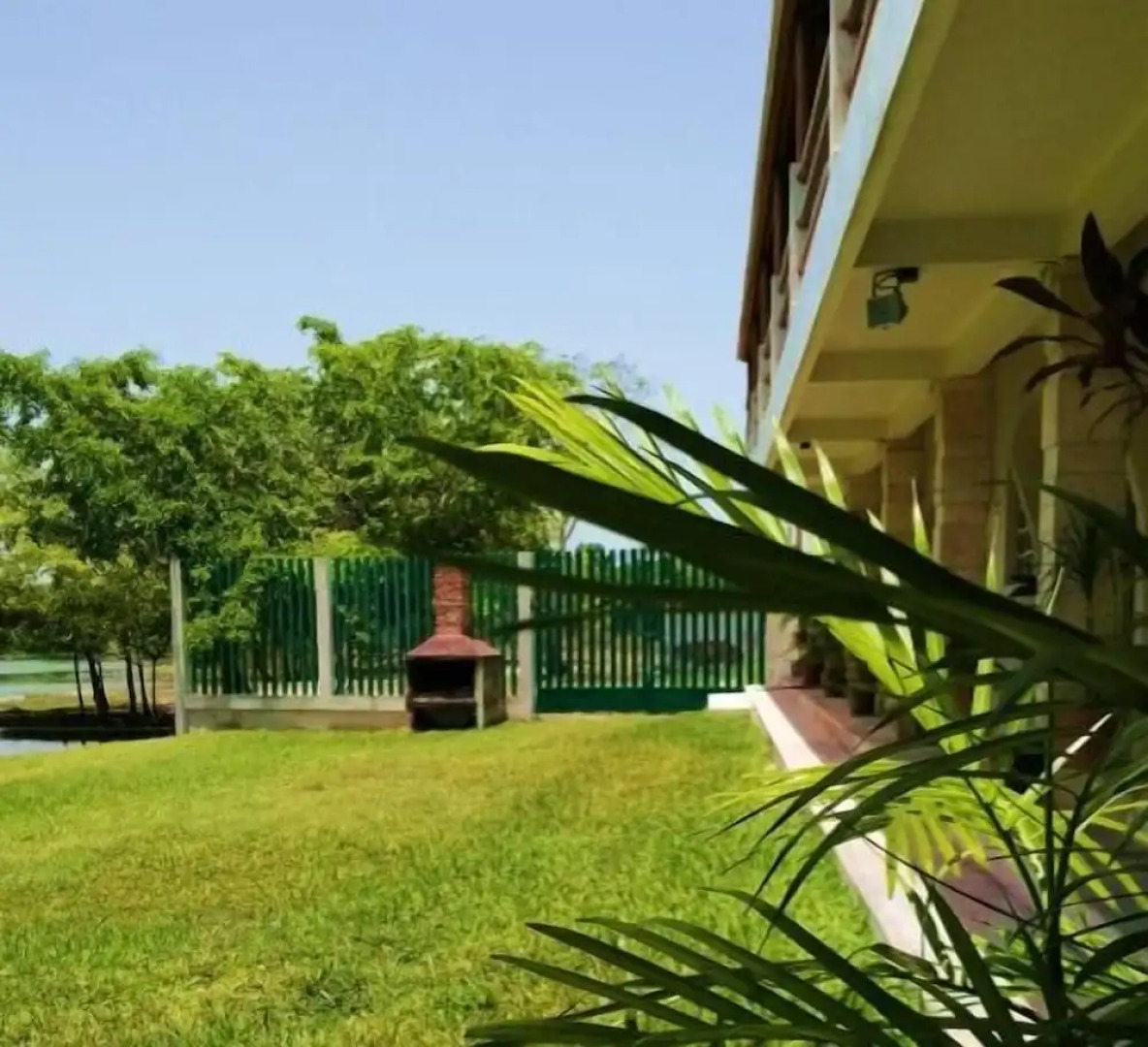 Hotel Laguna Encantada