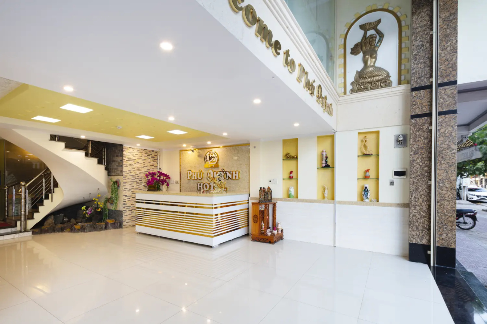 Phu Quynh Hotel