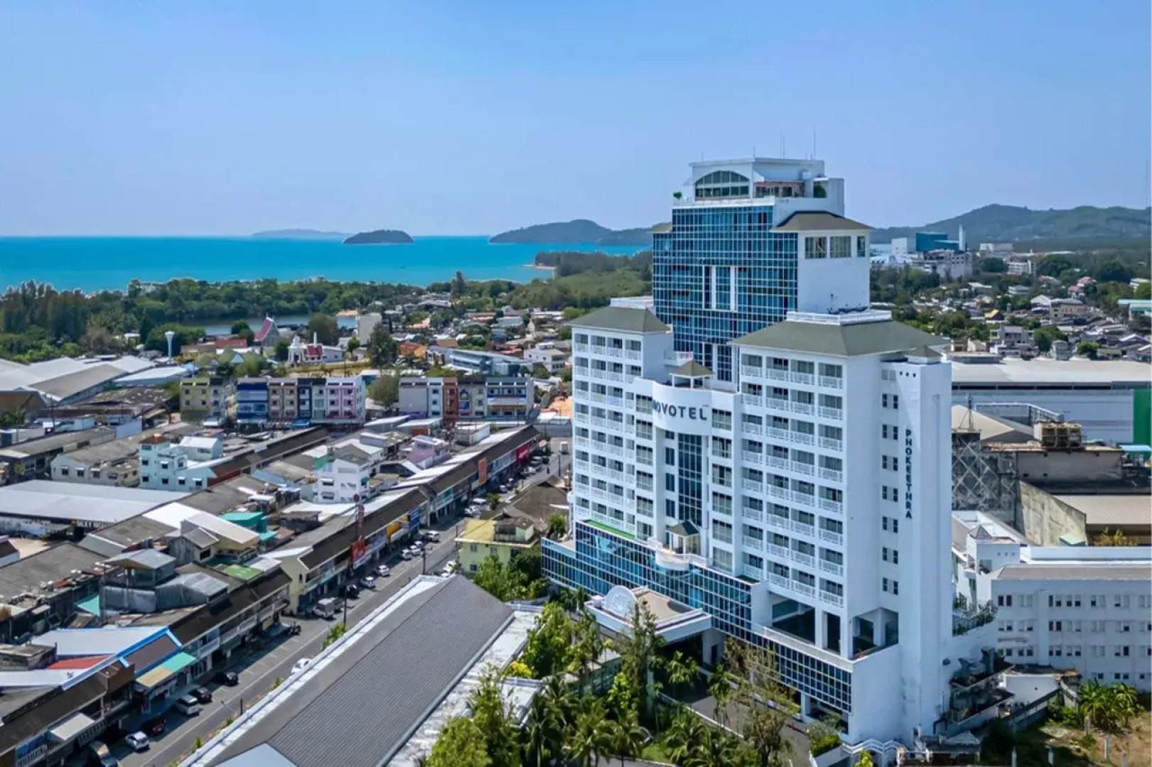 Novotel Phuket City Phokeethra Hotel