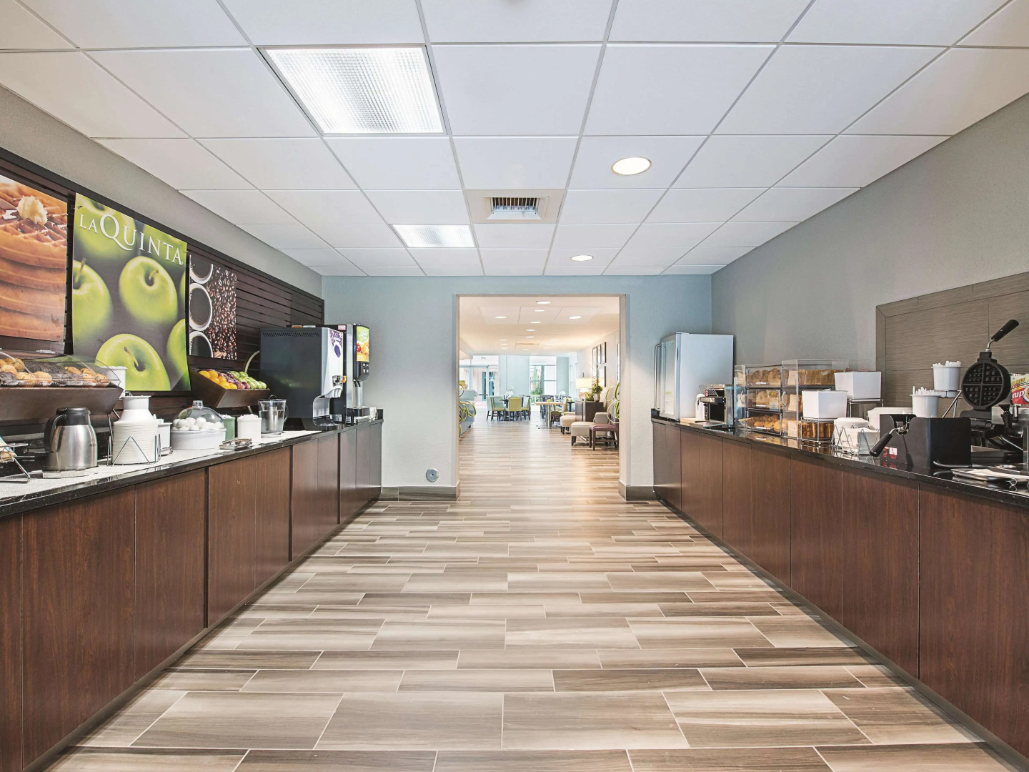 La Quinta Inn & Suites by Wyndham Plantation at SW 6th St