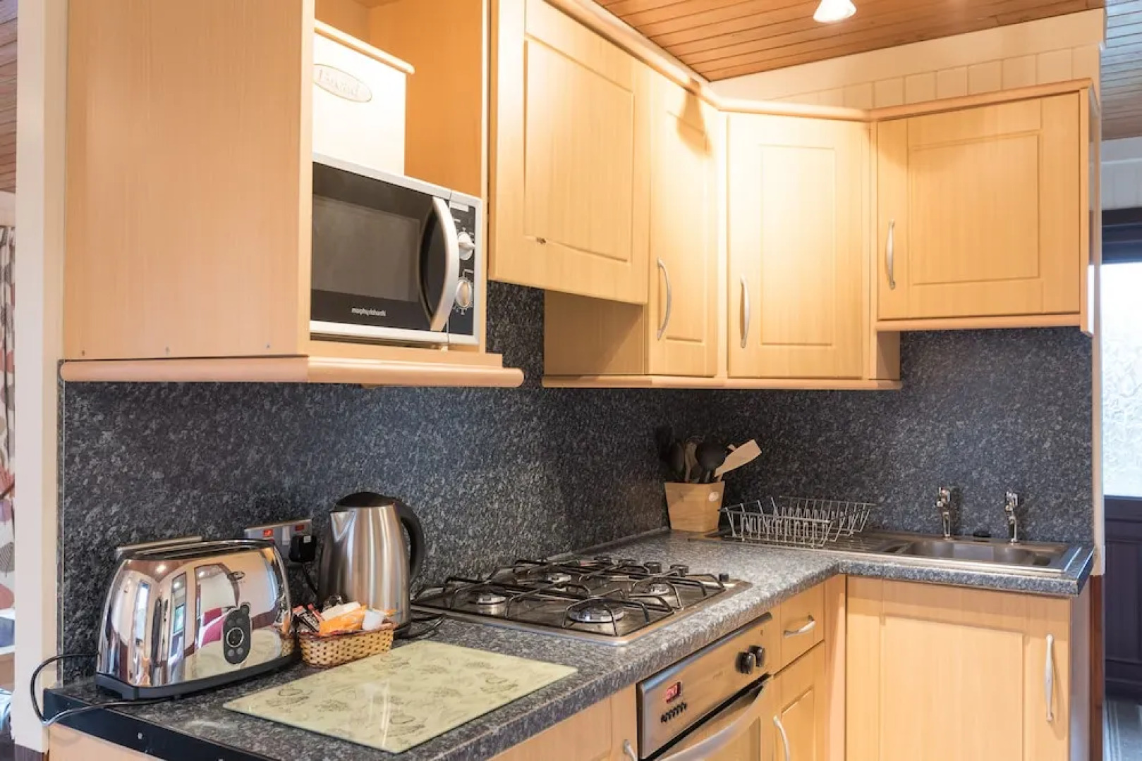 Conifer Lodge 25 With Hot Tub, Newton Stewart