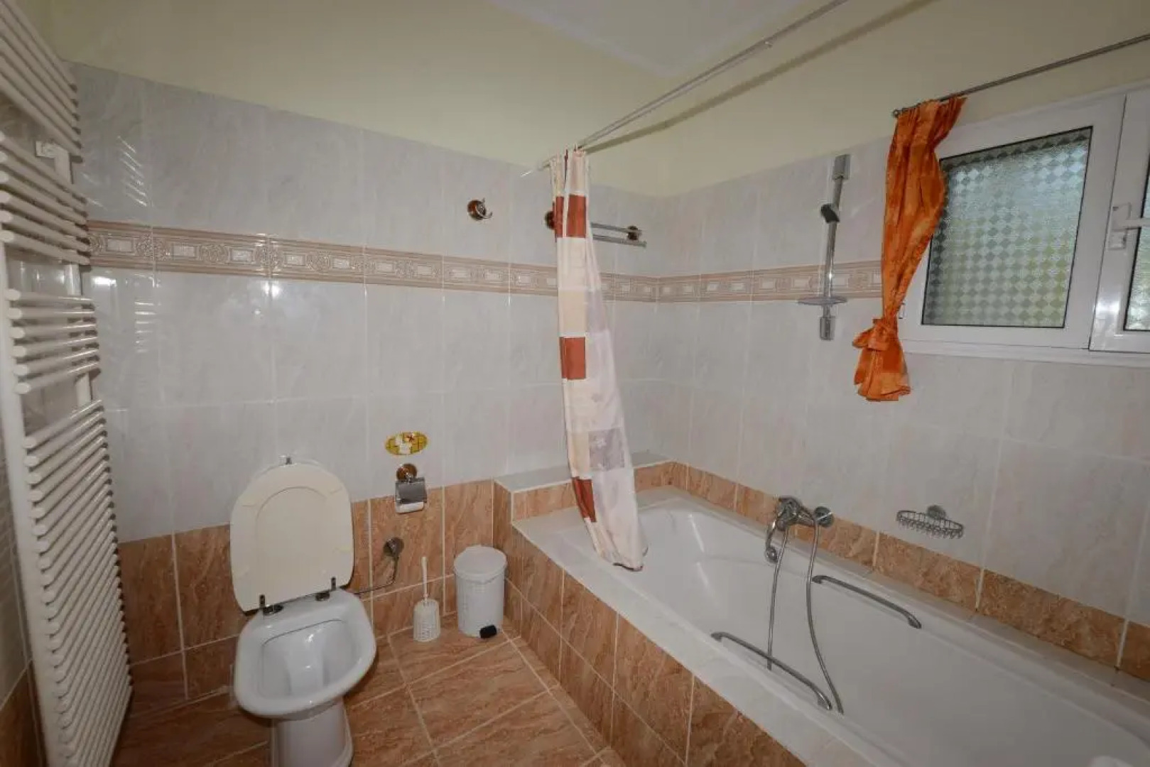 Roula's Studios & Apartment