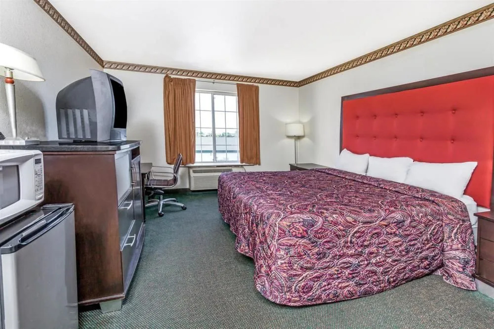 Super 8 Luna Pier/Monroe/Toledo Area