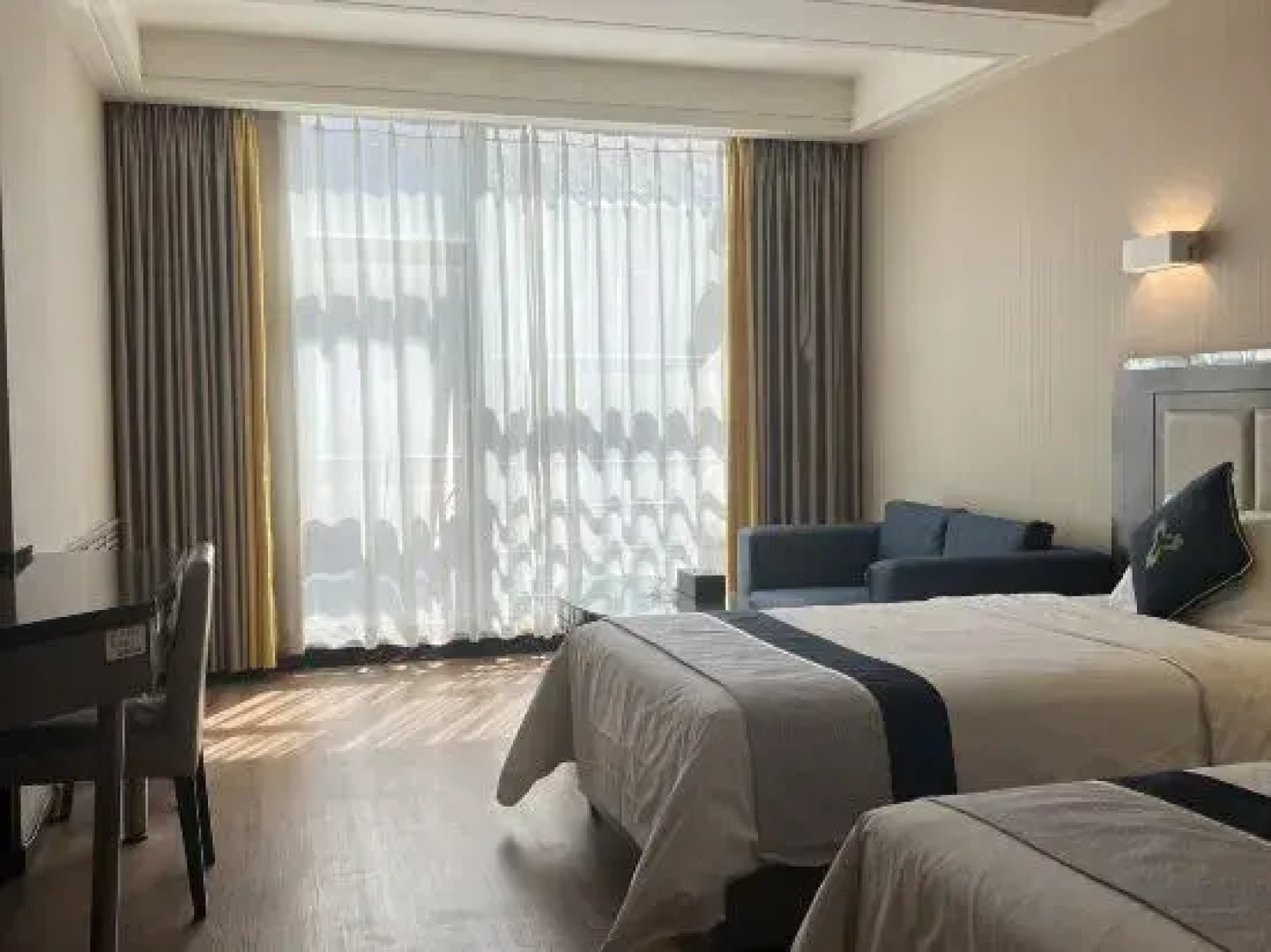 Homeinn Ripple Yun Hotel (Yan'an Baota Mountain Erdao Street)