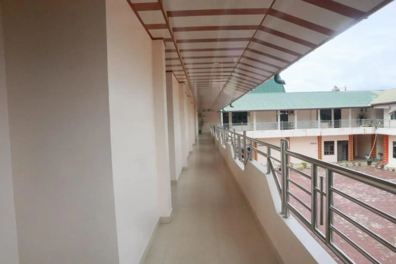 Tundreheni Hill Hotel and Restaurant