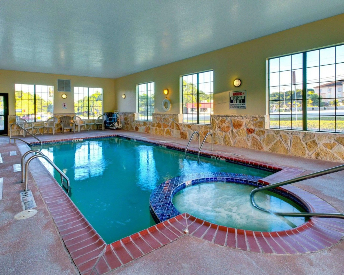 Quality Inn & Suites Glen Rose