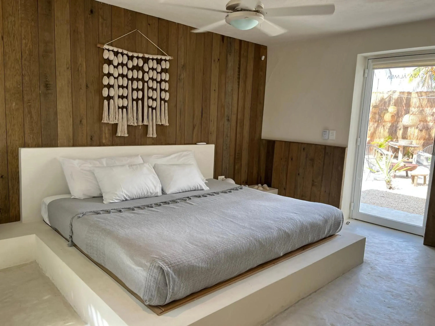 Casa en primera linea de playa con alberca