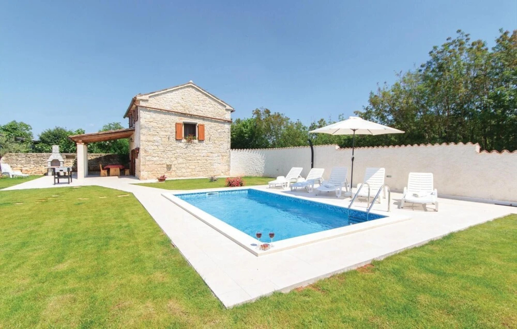 Stunning Home in Filipana With Wifi and 2 Bedrooms