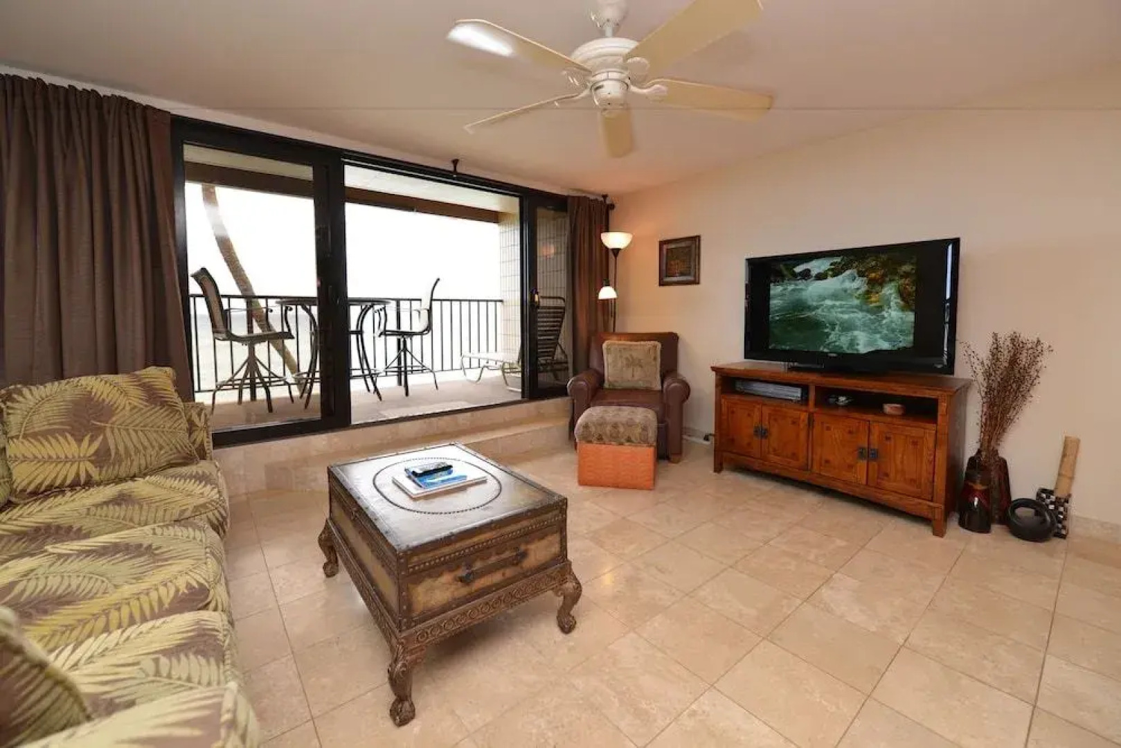 Kaleialoha #208 1 Bedroom 1 Bathroom Condo by Redawning