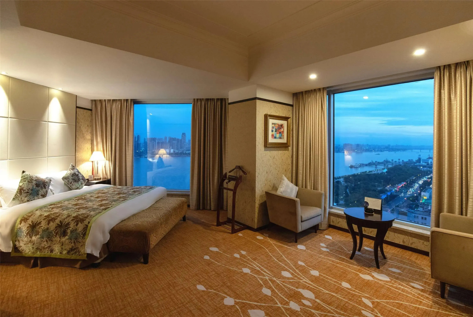 Howard Johnson Pearl Plaza Wuhan