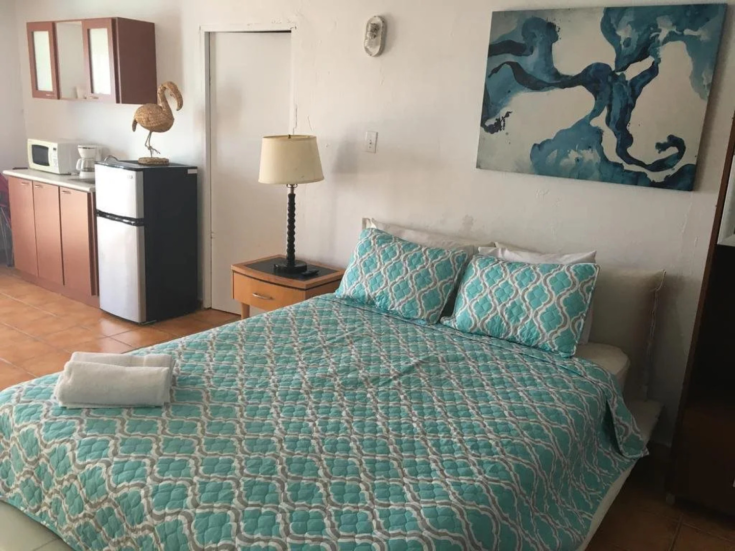 Discovery Inn Suites at 681 Ocean Drive