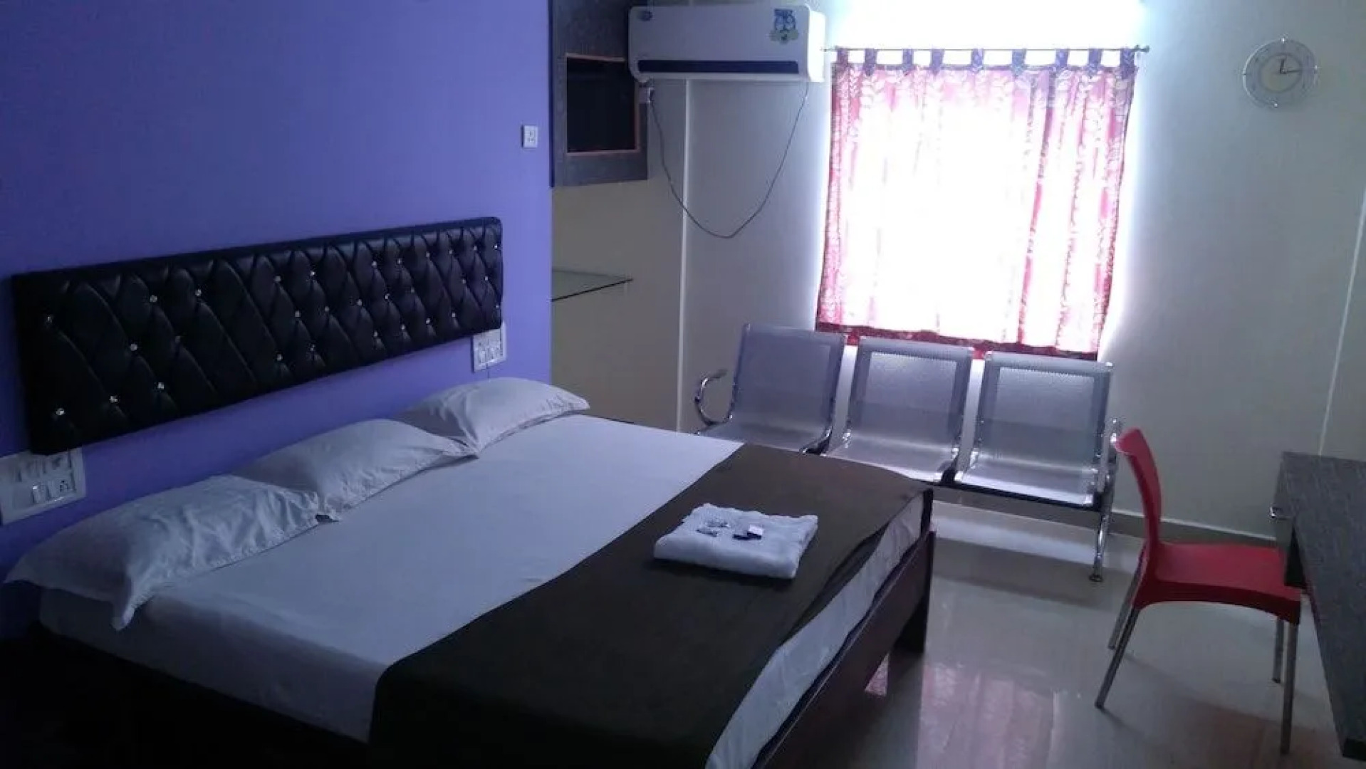 Iroomz Hotel New SS INN