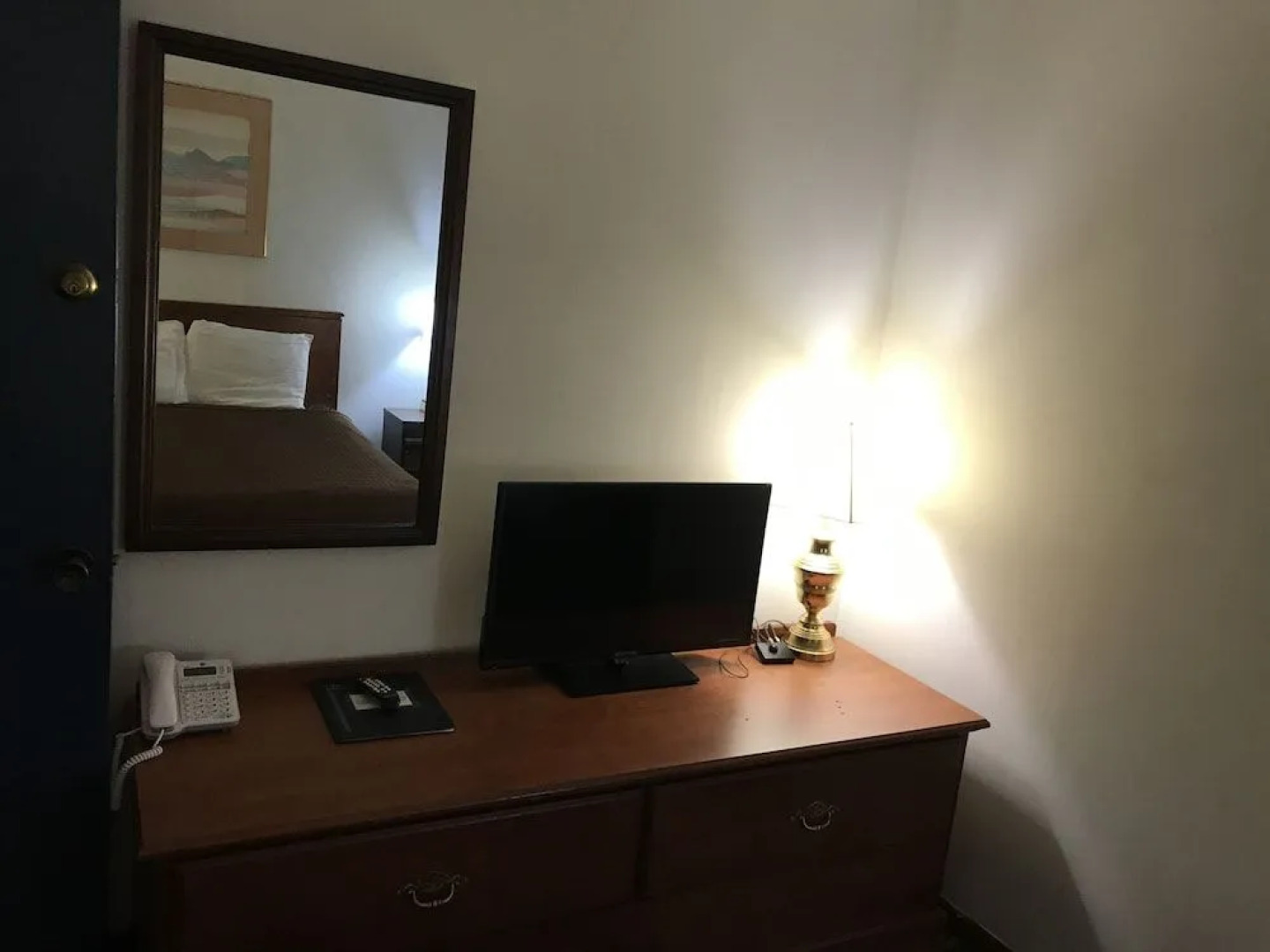 Colonial Inn Dyersville