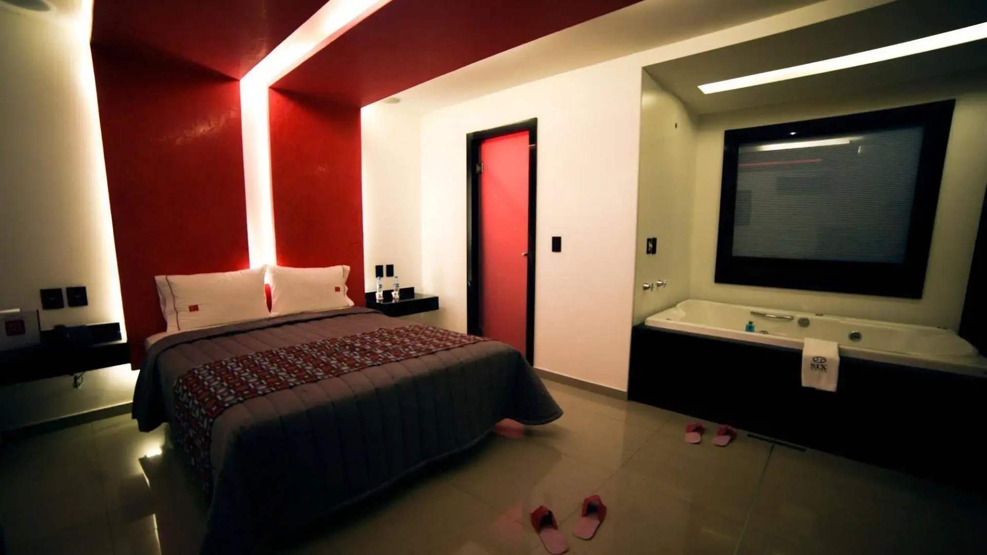 Six Hotel Guadalajara Expiatorio