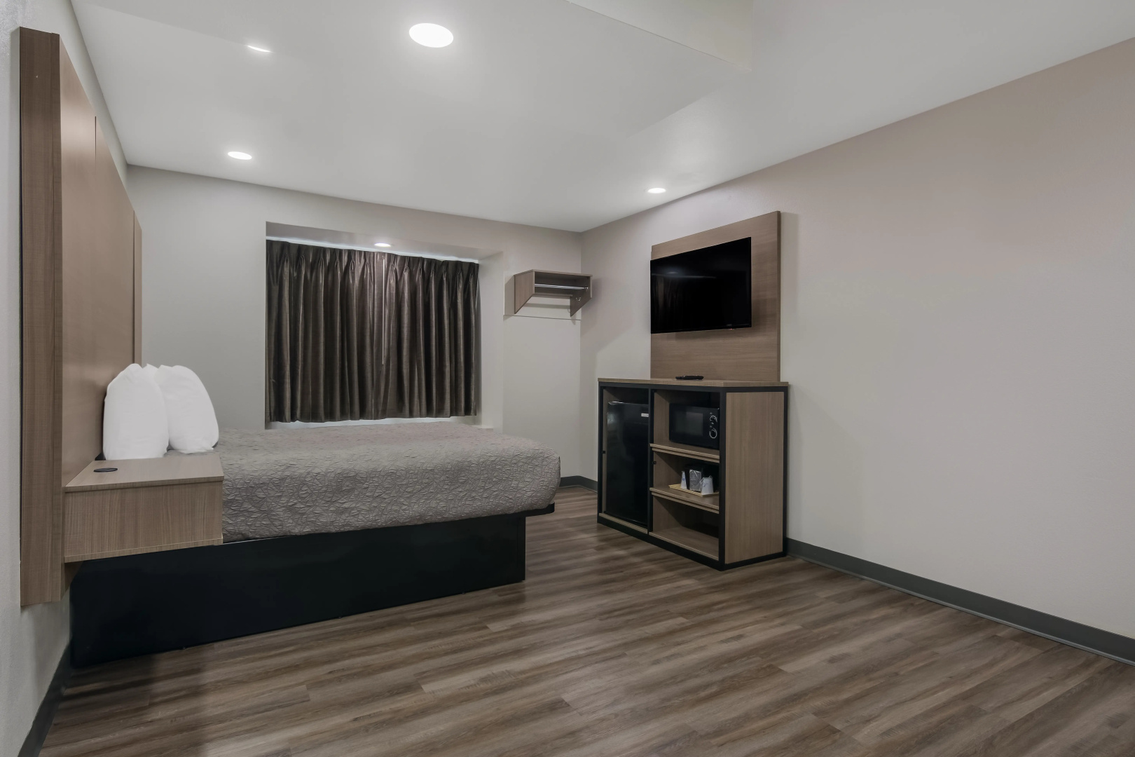 Americas Best Value Inn & Suites Lake Charles at I-210 Exit 5