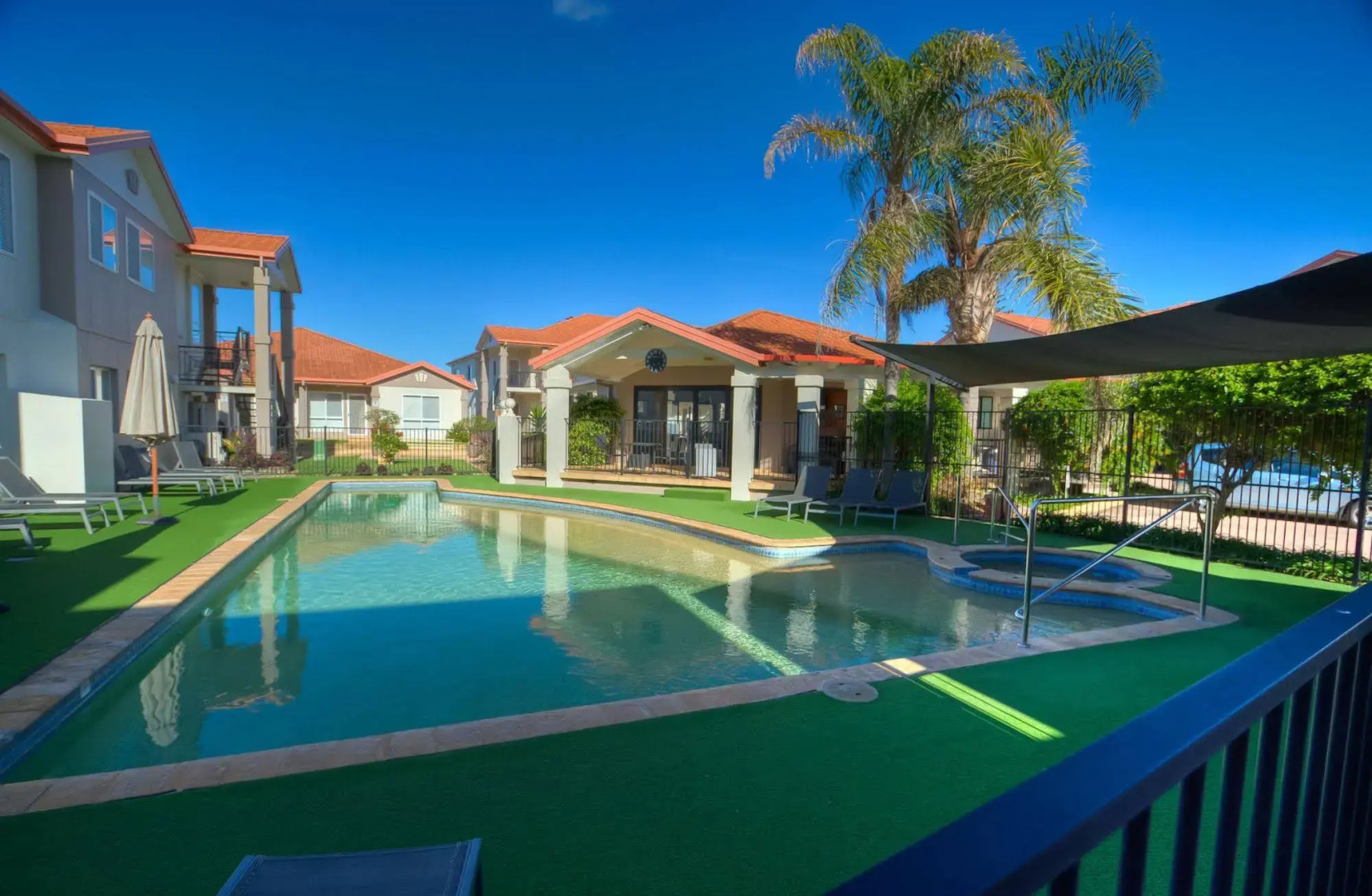 Meridian Resort Beachside