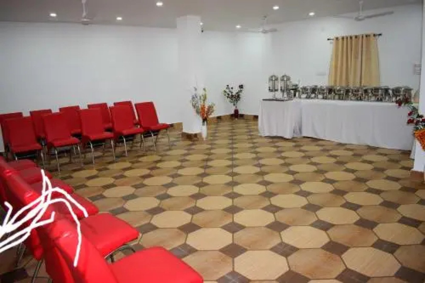 Hotel Akanksha Palace