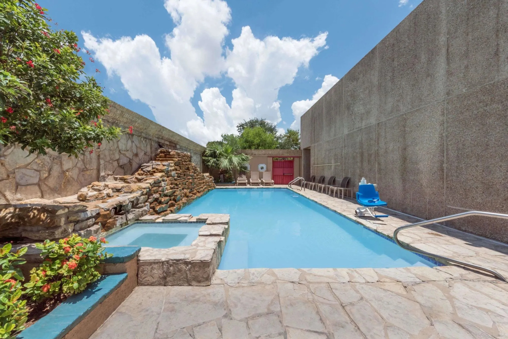 DoubleTree by Hilton Laredo