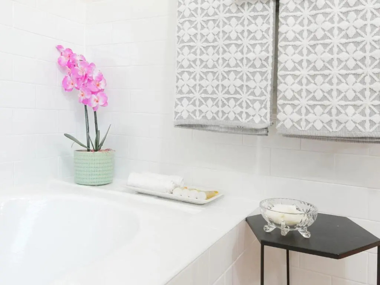 Redwood Cottage Burradoo getaway Southern Highlands 4pm Check Out Sunday