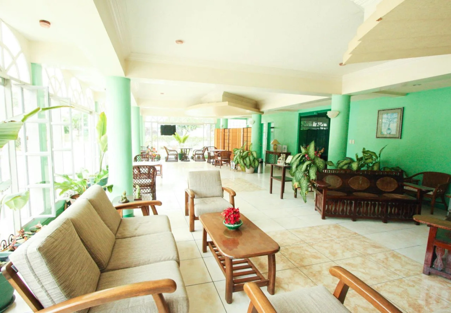Bohol La Roca Hotel