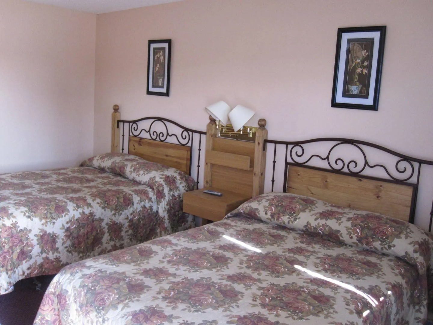 Aries Motel