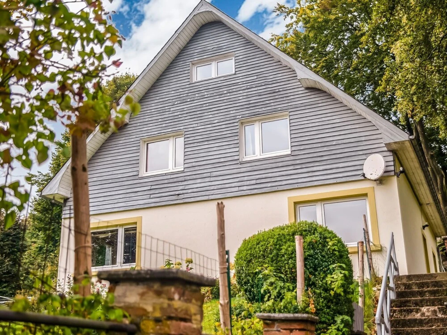 Tranquil Holiday Home With Private Garden