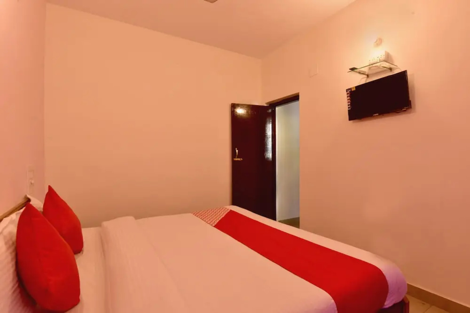 OYO 19152 Silver Face