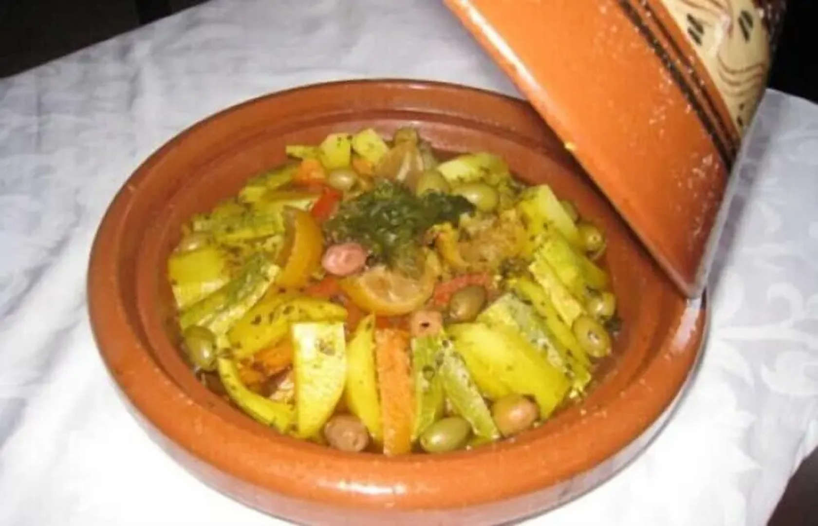 Mandar Saghrou Tazakht Hotel