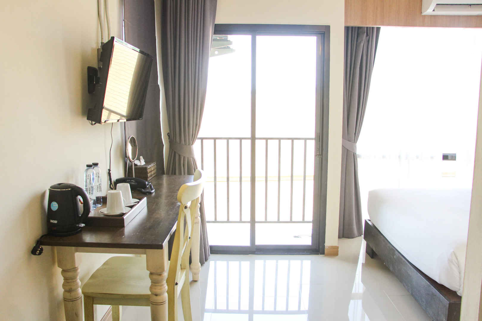 The Sixteenth Naiyang Beach Hotel