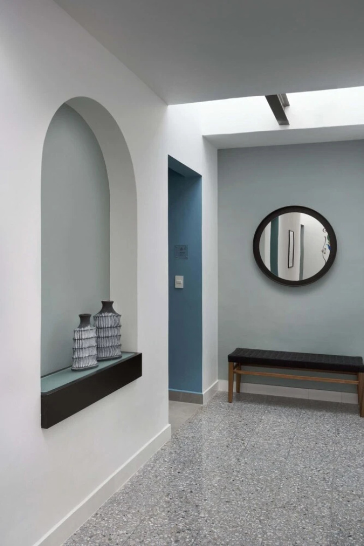 Modern Light-filled Apartment With Private Garden