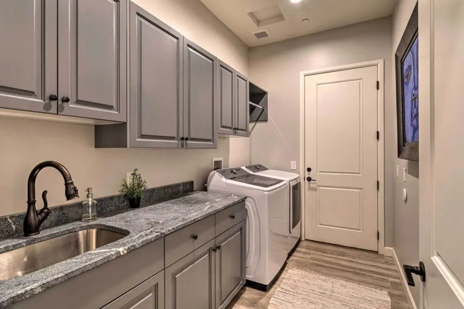 Sedona Retreat w/ Patio, Bar & Swim Spa!