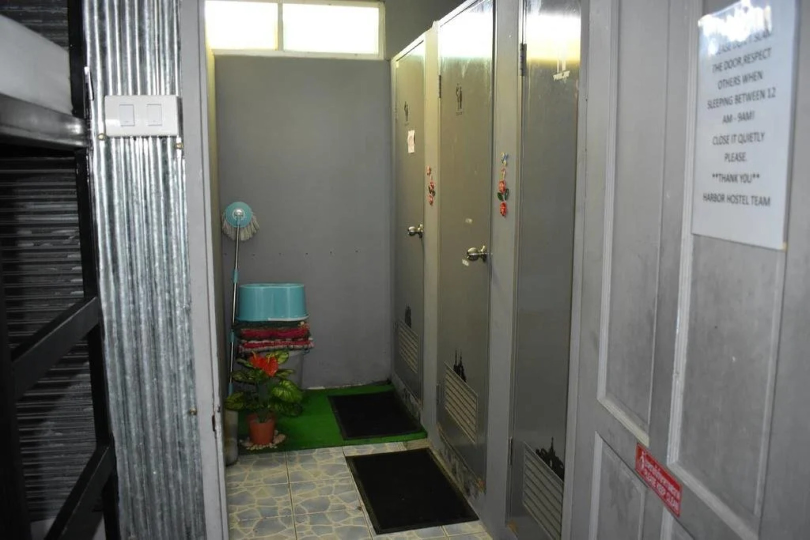 Harbor Hostel - Adults Only