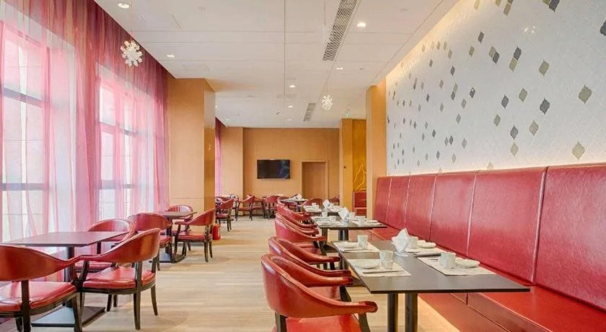 Ramada Encore Lingbao