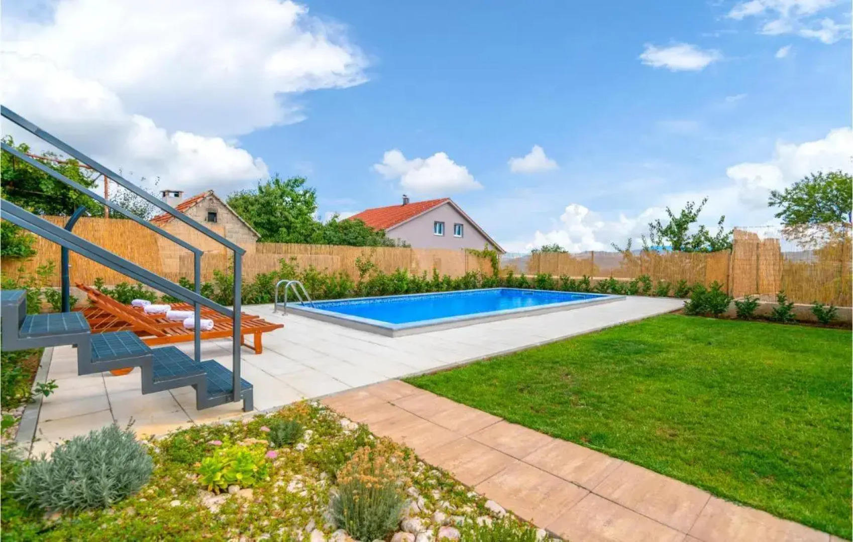 Three-Bedroom Holiday Home in Imotski