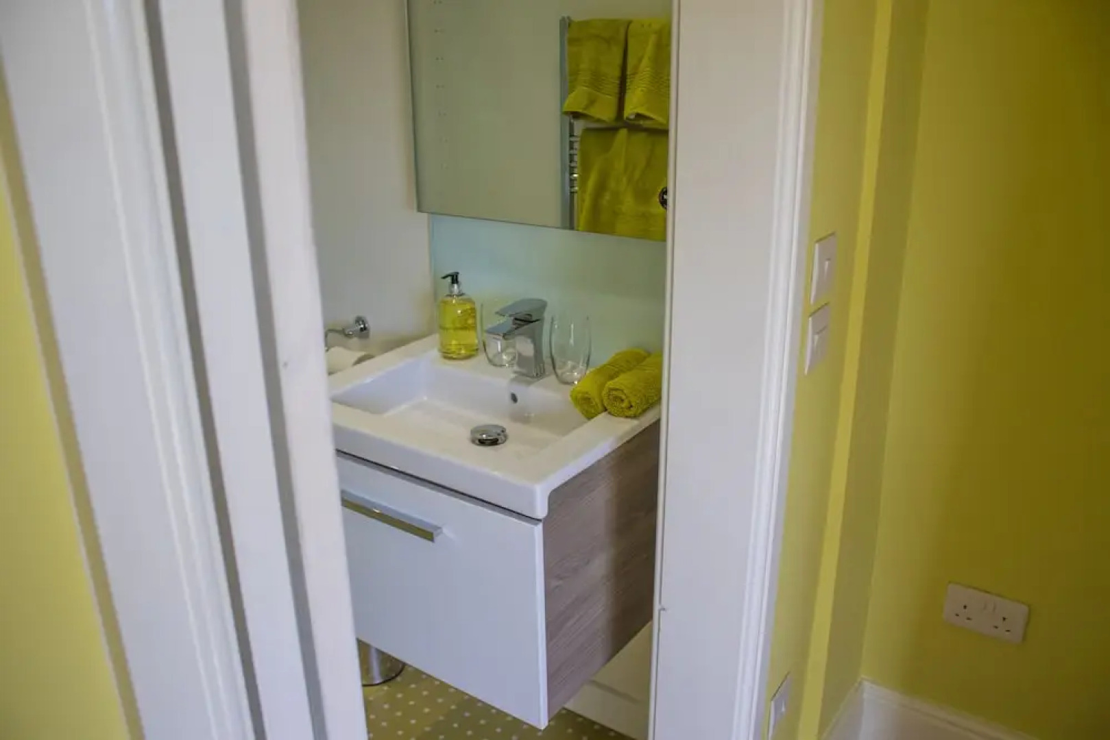 The Grange Guesthouse, Cefn-Coed