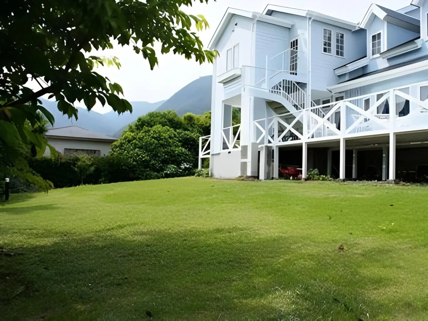 Yugawara Bay Mandarin House