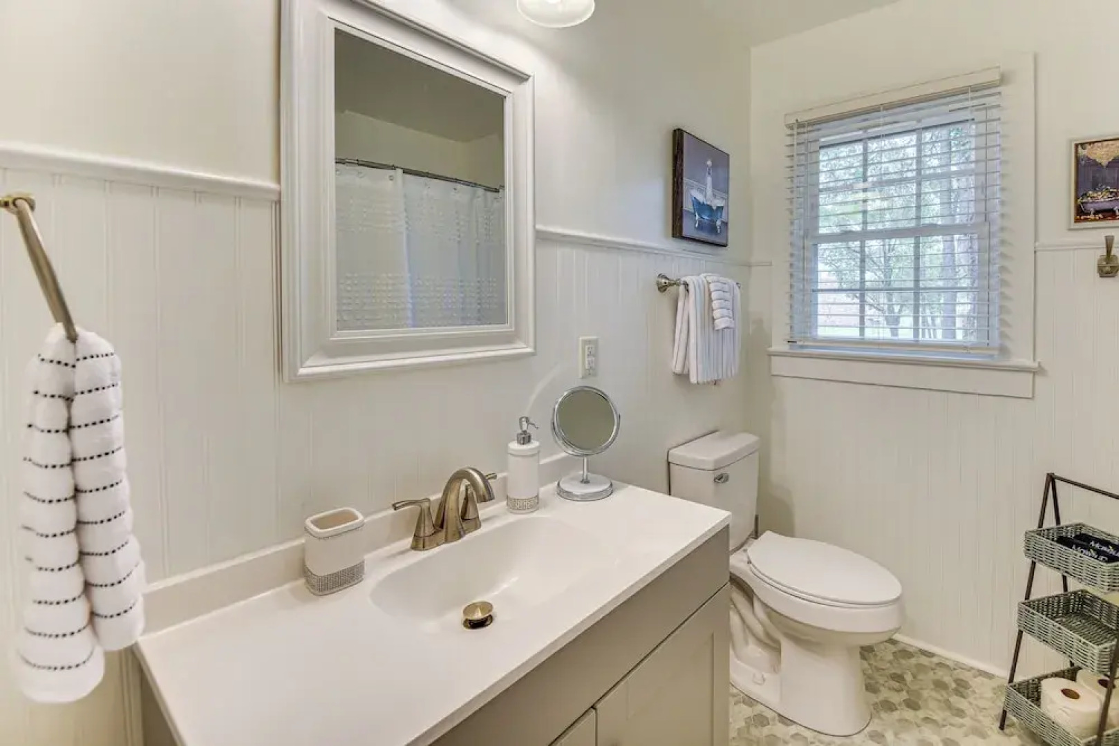 Elizabeth City Abode w/ Fenced Yard, Near Downtown