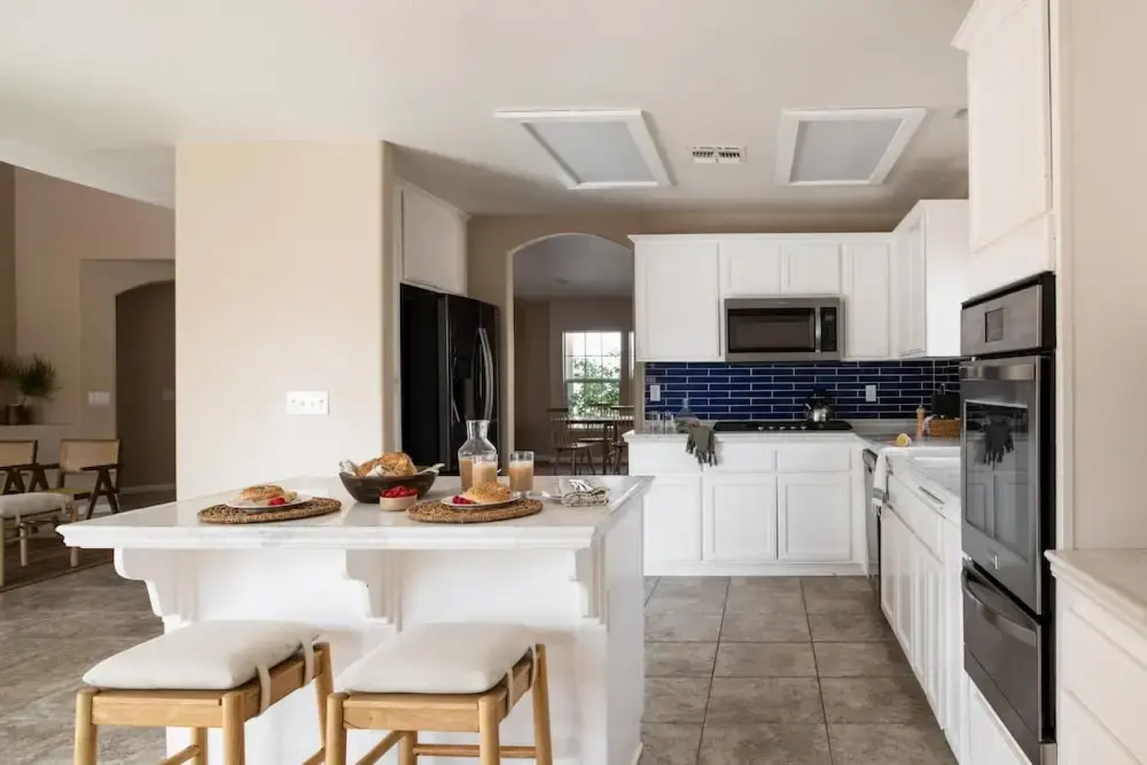 Selecta Ave - Fauna in Yucca Valley