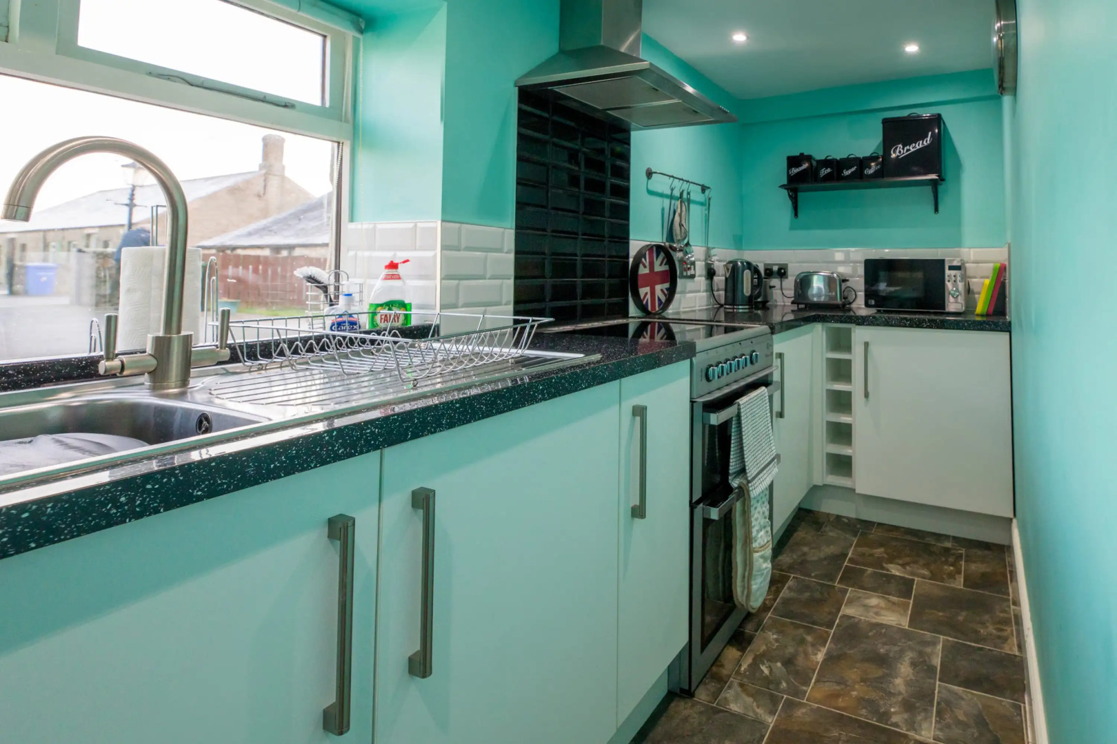 Host Stay No 5 Poppy Cottage